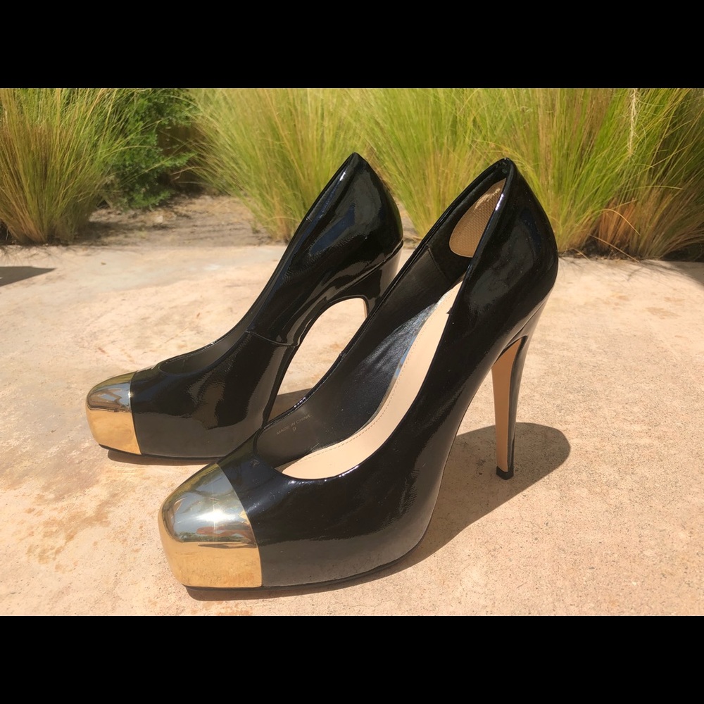 Brand new Dolce Vita black with gold heels